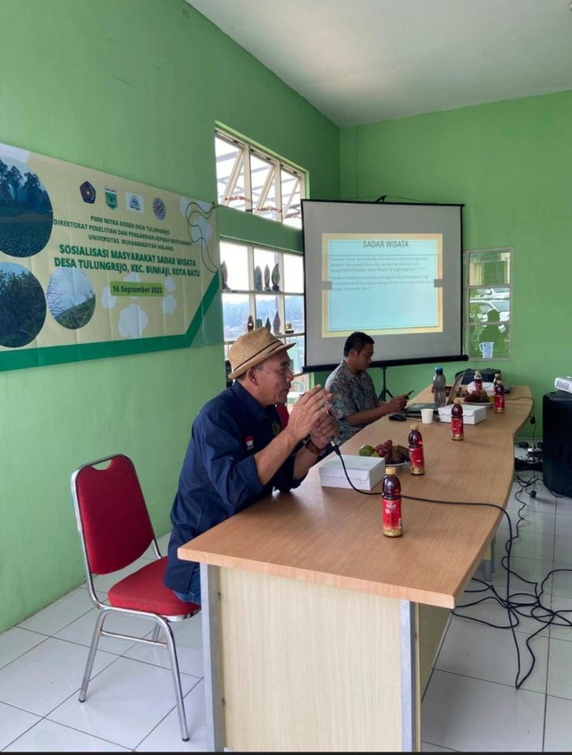 pemaparan materi oleh bapak Purnomo dan bapak Havidz