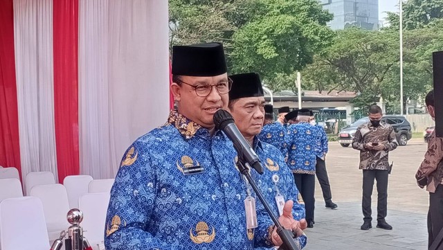 Gubernur DKI Jakarta Anies Baswedan di Upacara Peringatan Hari Rapat Raksasa IKADA ke-77 di Plaza Selatan Monas. Foto: Fadlan/kumparan