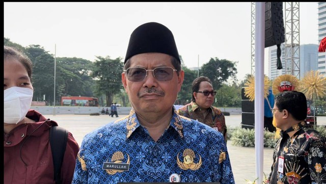 Sekda Provinsi DKI Jakarta Marullah Matali di Plaza Selatan Monas, Senin (19/9/2022). Foto: Haya Syahira/kumparan