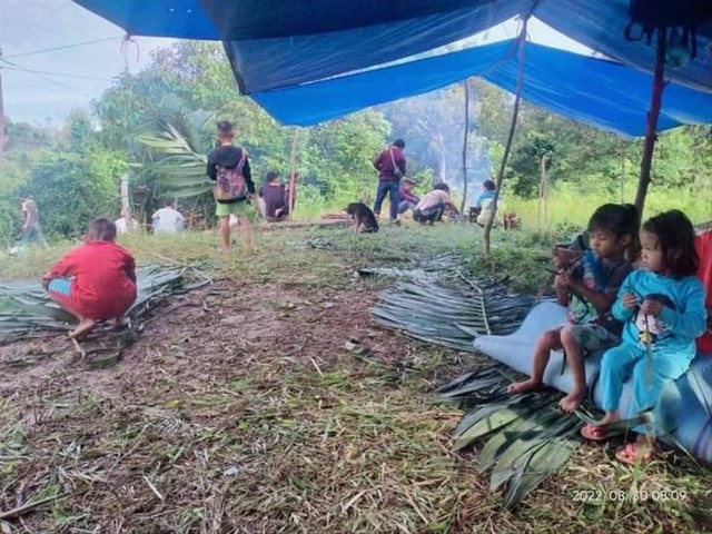 Kondisi pengungsian di desa Simalegi salah satu kawasan terdampak gempa di Kepulauan Mentawai Sumbar. Dokumentasi BPBD Kepulauan Mentawai