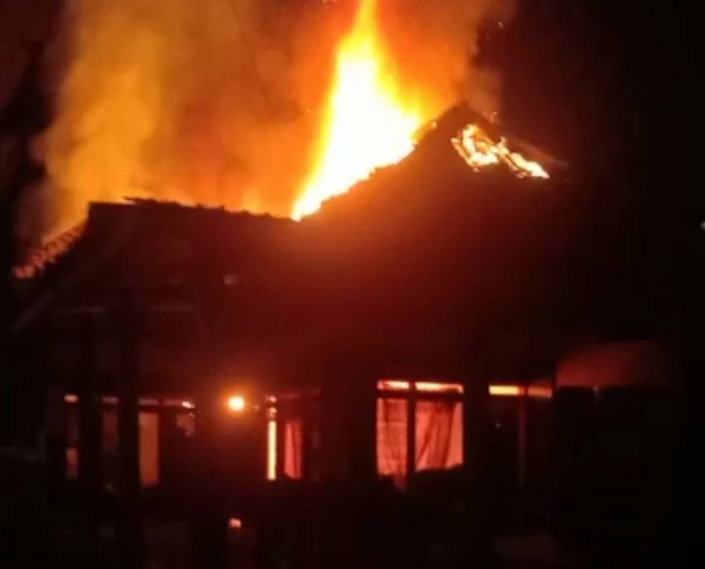 Rumah Warga Pamekasan Terbakar, Api Diduga dari Korsleting Listrik