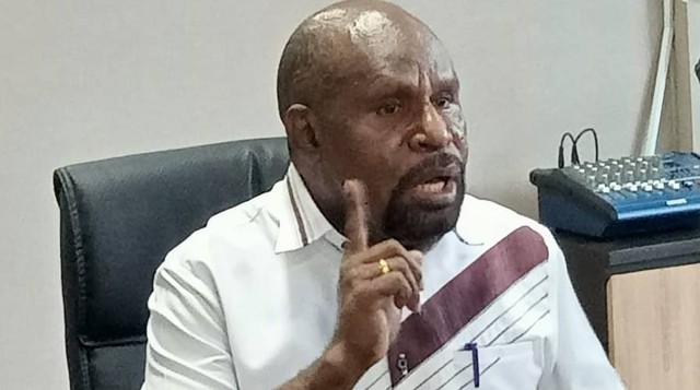 Wakil Ketua I Dewan Perwakilan Rakyat Provinsi Papua (DPRP) Yunus Wonda. (BumiPapua.com/Katharina)