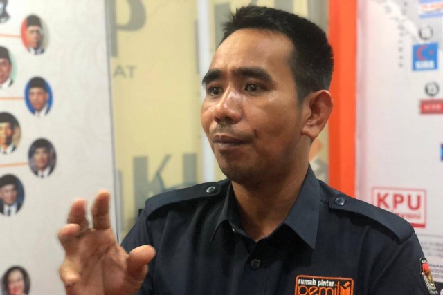 Komisioner KIP Aceh Barat Sabki Mustafa Habli. Foto: Siti Aisyah/acehkini