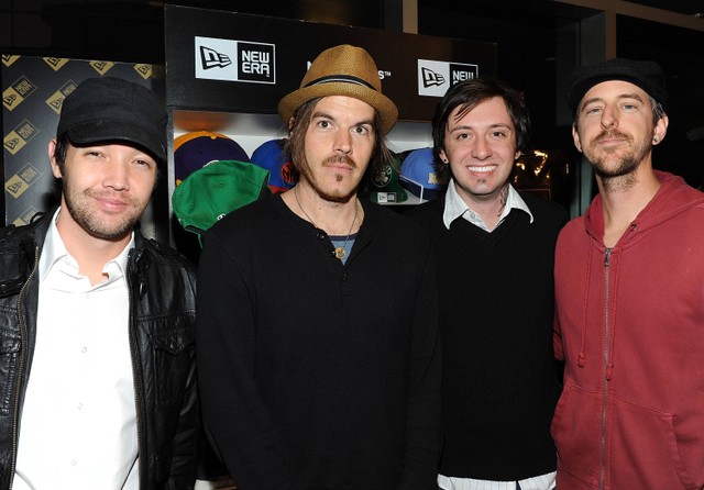 Grup musik Hoobastank menghadiri lounge mewah Penghargaan Musik Amerika yang diadakan di Nokia Theater L.A. Live di Los Angeles, California, pada 20 November 2009. Foto: Kevin Parry/Getty Images