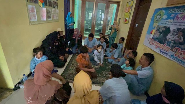 Makan Bersama. Sumber Gambar : Dokumentasi Pribadi.