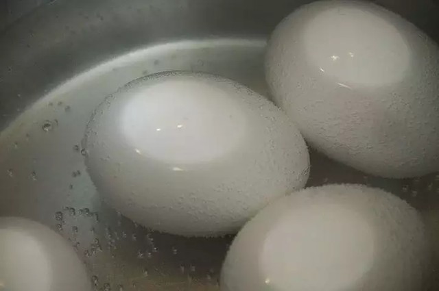 Ilustrasi telur asin. Foto: Pixabay