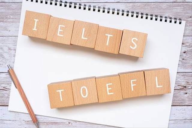 Ilustrasi Perbedaan TOEFL dan IELTS (Foto: Unsplash)
