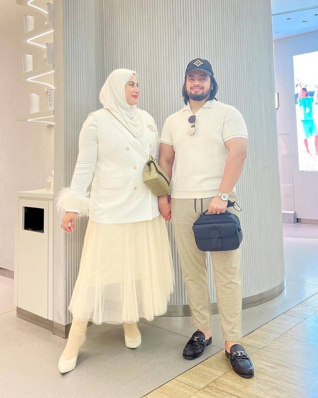 Tasyi Athasyia dan suami Foto: Instagram/@tasyiiathasyia