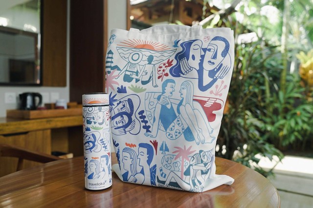 Merchandise karya Abenk Alter di Sampatti Villas Seminyak Bali Foto: Dok. Traveloka