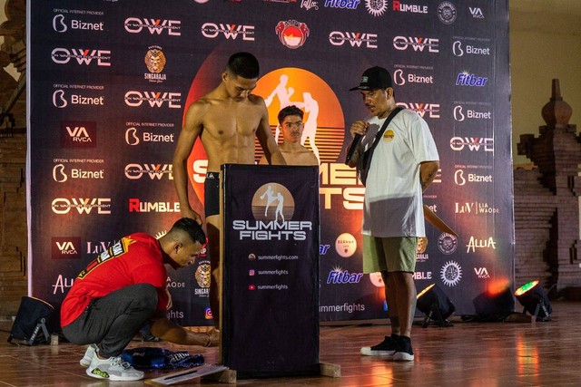 Acara timbang badan atlet Muay Thai - IST