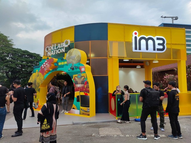 iM3 Indosat gelar festival musik Pestapora 2022 dalam rangkaian Collabonation Tour di Kemayoran, Jakarta, pada Jumat (23/9) hingga Minggu (25/9). Foto: Aditya Panji/kumparan