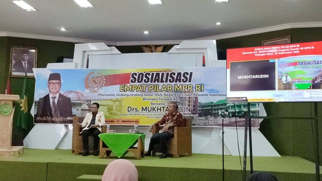 Sosialisasi 4 pilar oleh Mukhtarudin anggota DPRD RI Komisi VII di Universitas Muhammadiyah Palangkaraya. Foto: IST