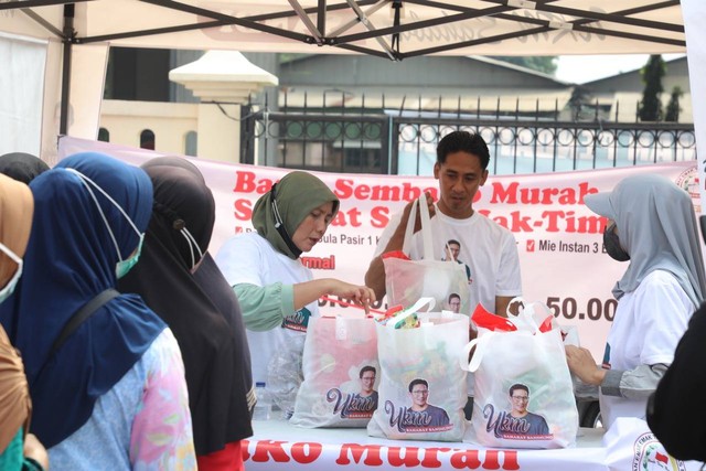 Bantu Ringankan Lonjakan Harga Pokok, UKM Sahabat Sandi Gelar Bazar ...