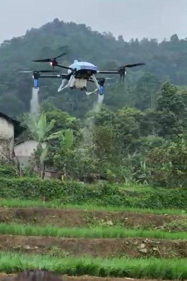 Drone penyemprot pestisida Bayer Foto: Dok. Bayer
