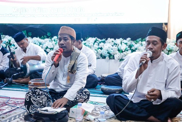 Ilustrasi melantunkan lirik Wujud Kidam Bako.  Foto: Dok. Istimewa