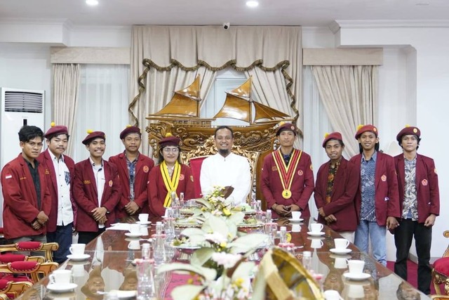 PMKRI beraudiensi dengan Gubernur Sulsesl, Andi Sudirman Sulaiman. Foto: Dok. PMKRI