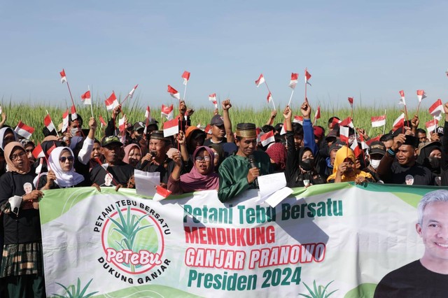 Komunitas Petani Tebu Bersatu (Petebu) Sulawesi Selatan mendeklarasikan dukungan kepada Ganjar Pranowo menjadi Presiden 2024. Foto: Dok. Istimewa