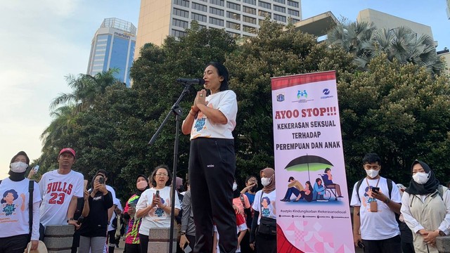 Menteri PPPA Bintang Puspayoga membuka acara gerak jalan dan kampanye UU TPKS di Bundaran HI, Jakarta, Minggu (25/9/2022). Foto: Luthfi Humam/kumparan