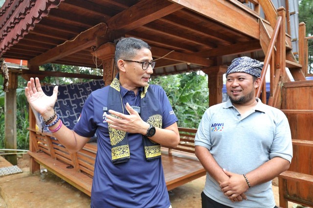 Gerak Cepat Sandiaga Bantu Tingkatkan Kualitas Homestay Desa Wisata Di ...