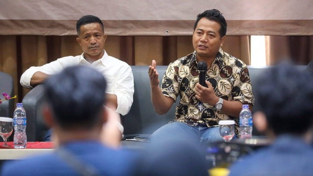 Direktur Eksekutif Parameter Politik Indonesia, Adi Prayitno (kanan). Foto: Dok. Istimewa