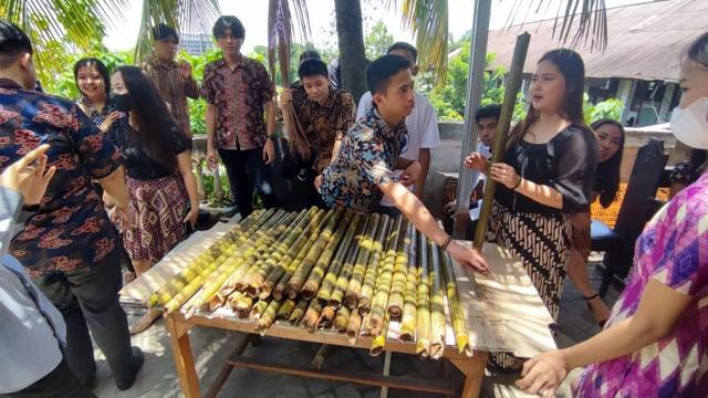 Nasi jaha menjadi makanan paling favorit saat ibadah pengucapan syukur dilaksanakan di Sulawesi Utara.