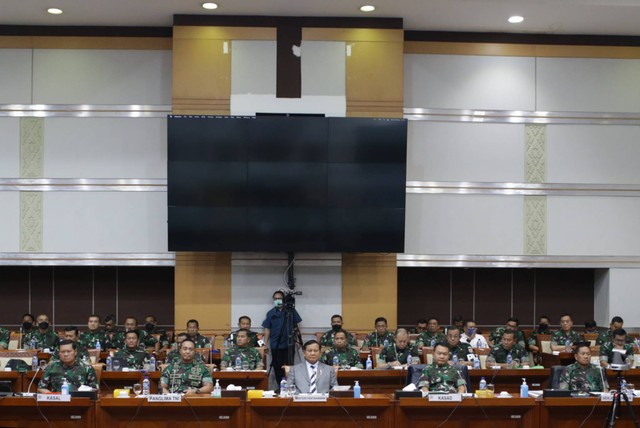 Foto: Prabowo Duduk Di Antara Andika Perkasa Dan Dudung Saat RDP Di DPR ...