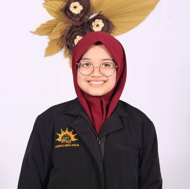 Mevia Aldira, mahasiswa Program Studi Ilmu Hadits Fakultas Agama Islam (FAI) Universitas Ahmad Dahlan (UAD) (Foto: Istimewa)