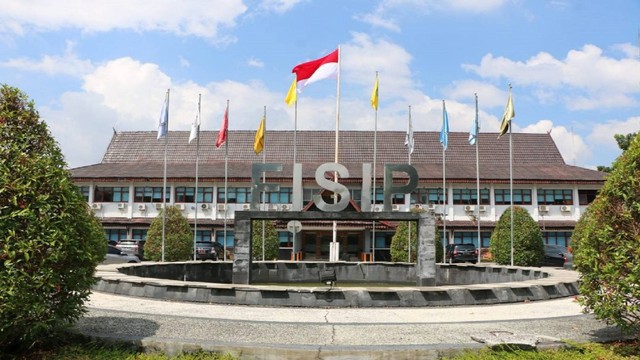 Gedung FISIP Unri (Dok. Unri)