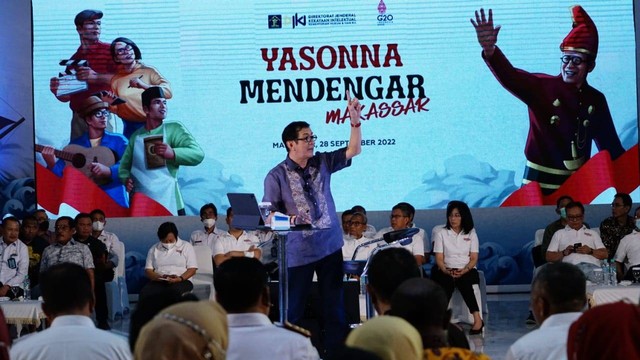 Menkum HAM, Yasonna Laoly, menjadi pembicara roadshow sosialisasi Kekayaan Intelektual melalui Yasonna Mendengar berlangsung di Makassar. (Foto: Piqih/ Kemenkumham)