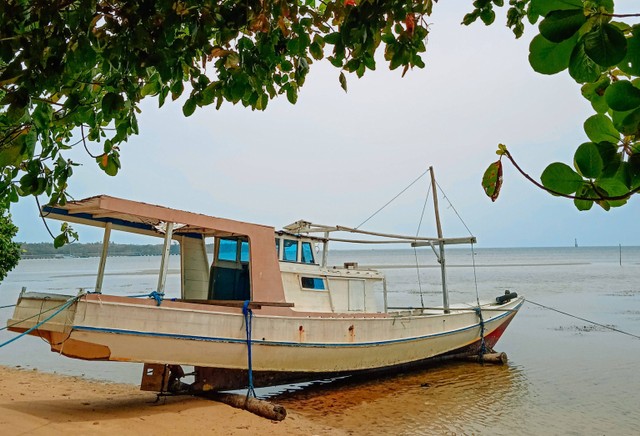 wisata pantai di jepara. sumber foto : unsplash/angga.