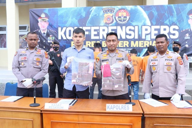 Kepolisian Resor Bener Meriah mengungkap kasus pencurian uang Rp 700 juta. Terduga pelaku perkara ini ditangkap di Sumatra Utara. Foto: Polres Bener Meriah