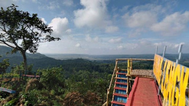 Gunung Cengklik tempat wisata di Blora, foto: Google Street View