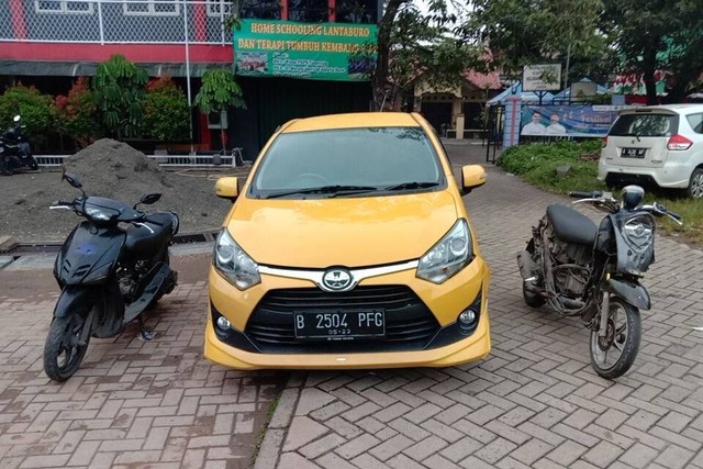Mobil dibawa kabur dua pria dengan modus test drive di Tangerang. Foto: Dok. Istimewa
