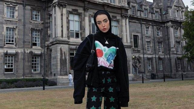 Ilustrasi style fashion yangs ering digunakan hijabers. Foto: Instagram.com/leenalghouti