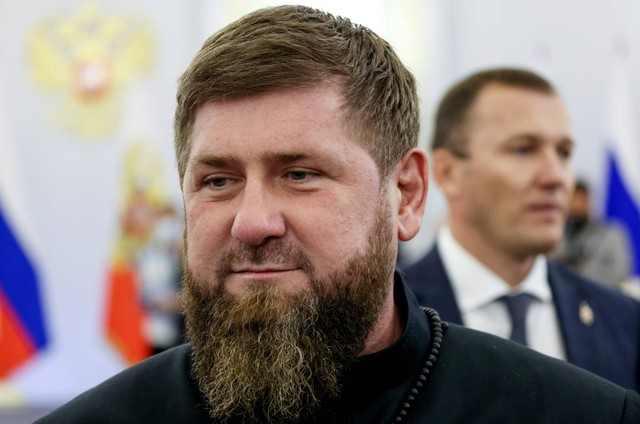 Pemimpin Chechnya Ramzan Kadyrov menghadiri upacara aneksasi empat wilayah Ukraina, di Aula Georgievsky di Istana Grand Kremlin, di Moskow, Rusia, Jumat (30/9/2022). Foto: Sputnik/Mikhail Metzel/Pool via REUTERS