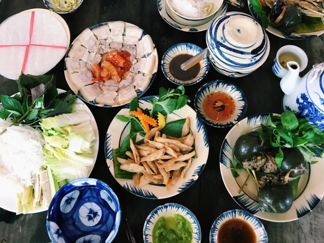 rekomendasi kuliner khas vietnam. sumber foto : unsplash/natlia.
