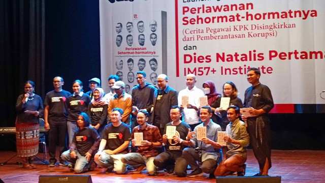 Dies natalis pertama IM57+ dan peluncuran buku atu catatan eks pegawai KPK, Perlawanan Seharian, di TIM, Jakarta Pusat, Jumat (30/9).  Foto: Hedi/kumparan