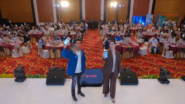 Direktur Bisnis Konsumer BRI Handayani bersama PT Majoo Teknologi Indonesia (Majoo). Foto: Dok. BRI