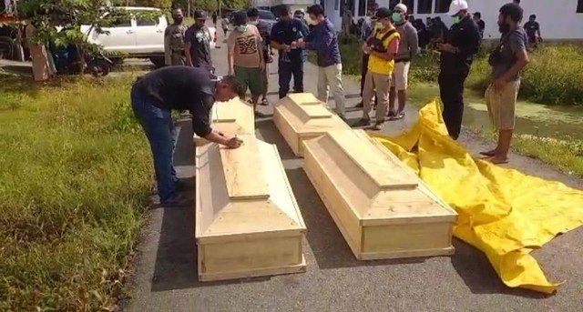 4 korban pembantaian KKB saat tiba di Teluk Bintuni