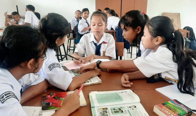 Suasana pembelajaran di Kelas (dokumen pribadi)