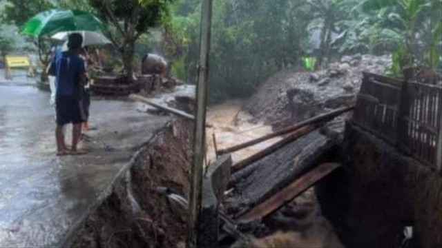 Banjir dan tanah longsor yang landa Piyungan, Bantul. Foto: istimewa