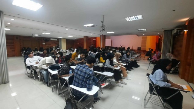 Suasana Test Tahsin UPP-AIK FT UMJ, di Auditorium FT, pada Jum’at (23/9/2022).