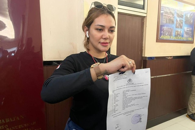 Sahabat Polisi laporkan Baim wong dan paula Verhoeven ke Polres Metro, Jakarta Selatan Foto: Alexander Vito/kumparan