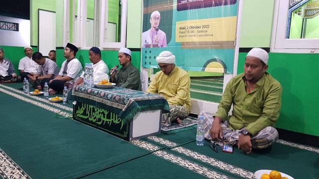 http://lapasbatang.kemenkumham.go.id/berita-utama/peringati-maulid-nabi-muhammad-saw-lapas-batang-kanwil-kemenkumham-jateng-gelar-kajian-spesial-bulan-maulid-bersama-habib-hamid-bin-sholeh-baagil