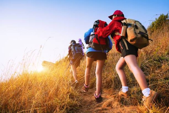 Pengertian Hiking, Persiapan, dan Tipsnya bagi Pemula, Foto: Unsplash.