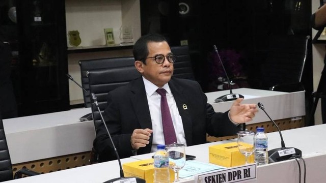 Sekretaris Jenderal DPR RI, Indra Iskandar di ruang MKD, Selasa (4/10/2022). Foto: Dok. Istimewa