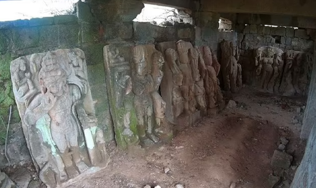 Peneliti di India menemukan Kuil dan artefak Buddha yang telah lama hilang.  Foto: ASI/Twitter