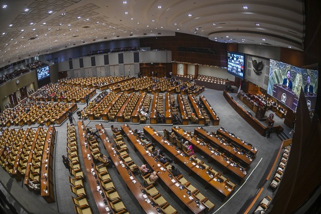        Suasana rapat Paripurna DPR Ke-8 Masa Persidangan I Tahun Sidang 2022-2023 di Kompleks Parlemen, Senayan, Jakarta, Selasa (4/10/2022). Foto: Galih Pradipta/ANTARA FOTO