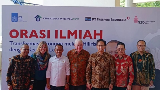 Menteri Investasi/Kepala BKPM Bahlil Lahadalia memberikan orasi ilmiah di ITS Surabaya Jawa Timur, Selasa (4/10/2022). Foto: Akbar Maulana/kumparan