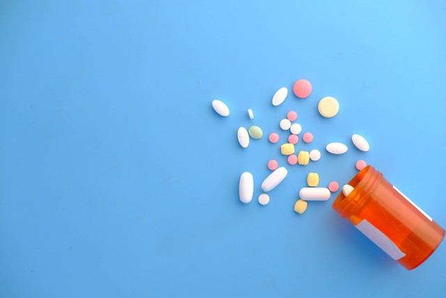 Ilustrasi obat-obatan untuk badan pegal dan lemas. Foto: Unsplash